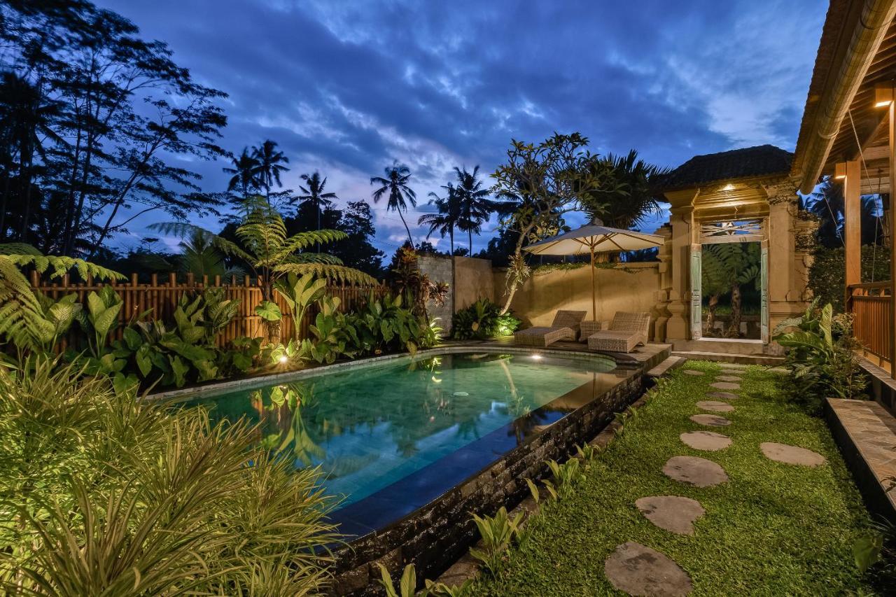 Ratni Ubud Villa Bagian luar foto