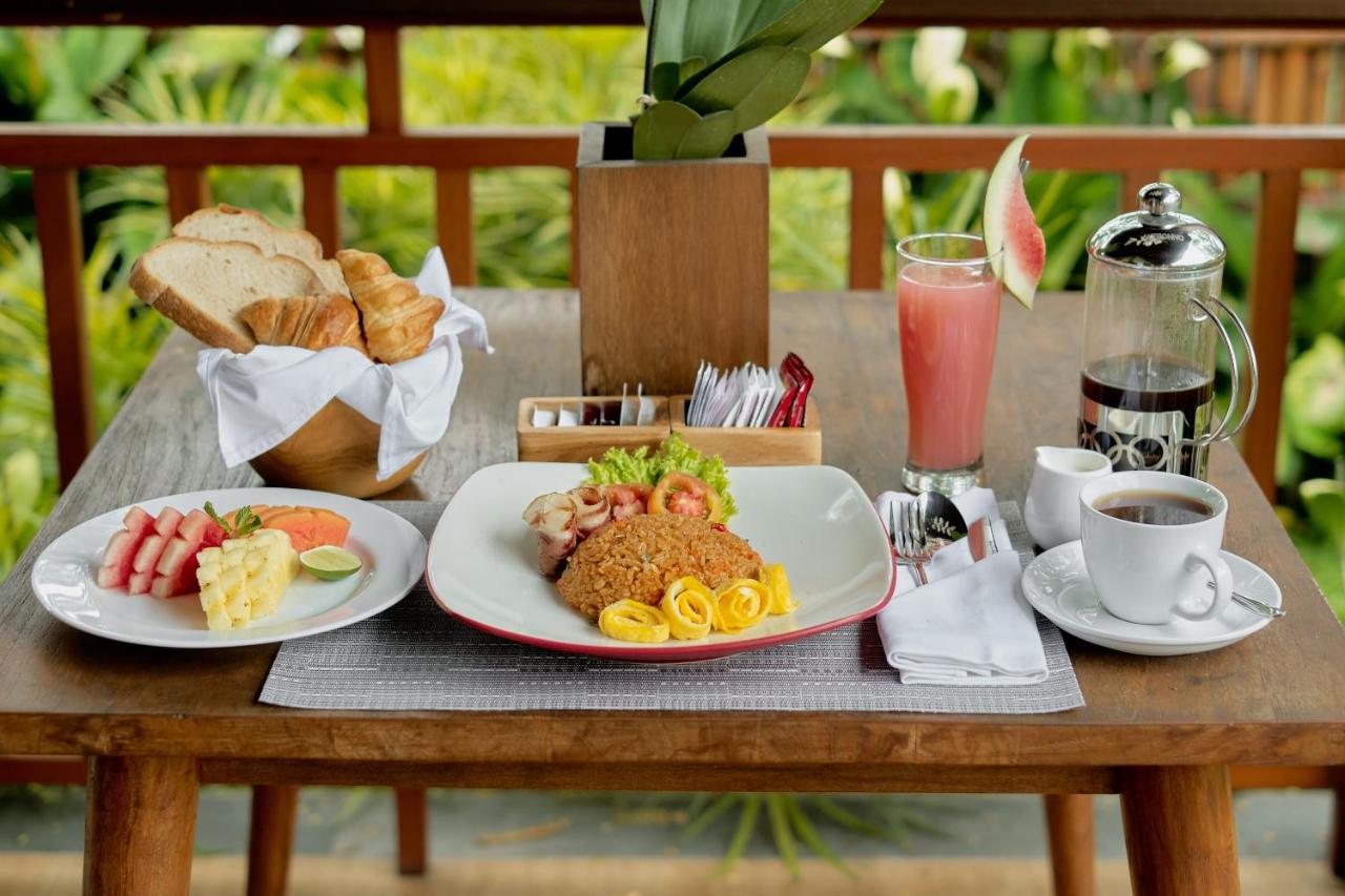Ratni Ubud Villa Bagian luar foto