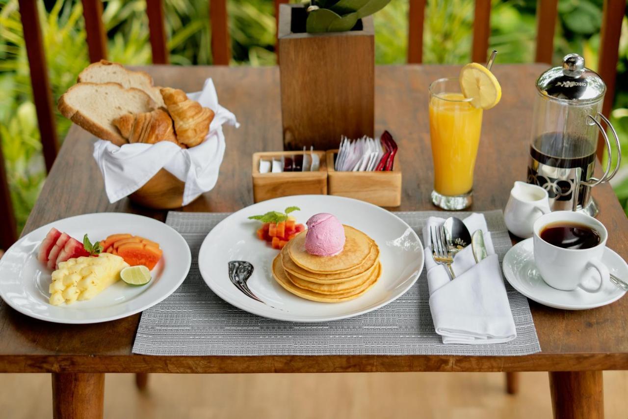 Ratni Ubud Villa Bagian luar foto