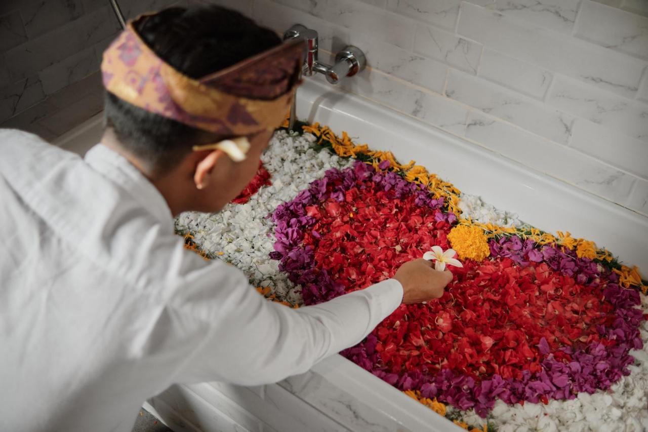 Ratni Ubud Villa Bagian luar foto