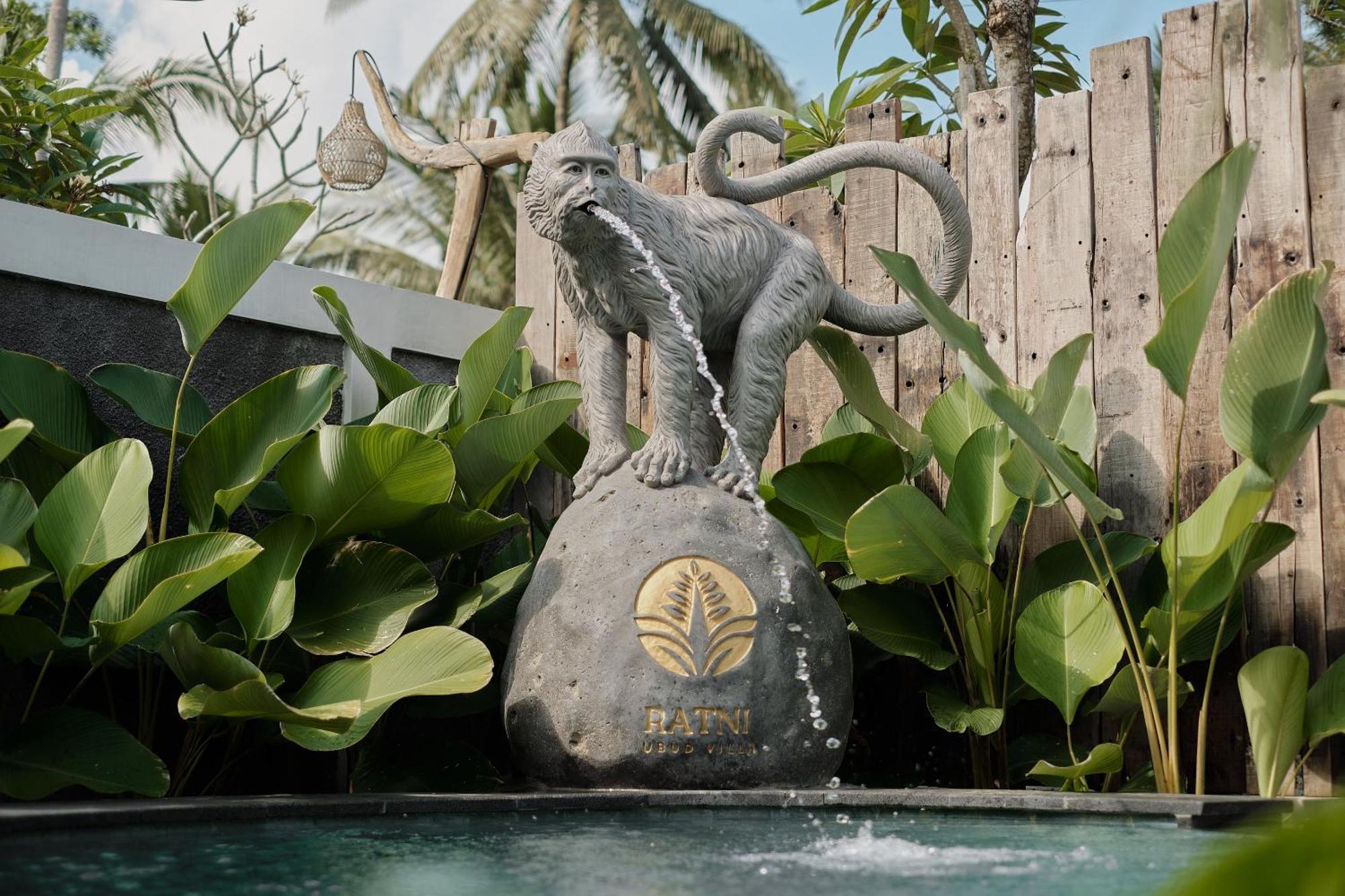 Ratni Ubud Villa Bagian luar foto