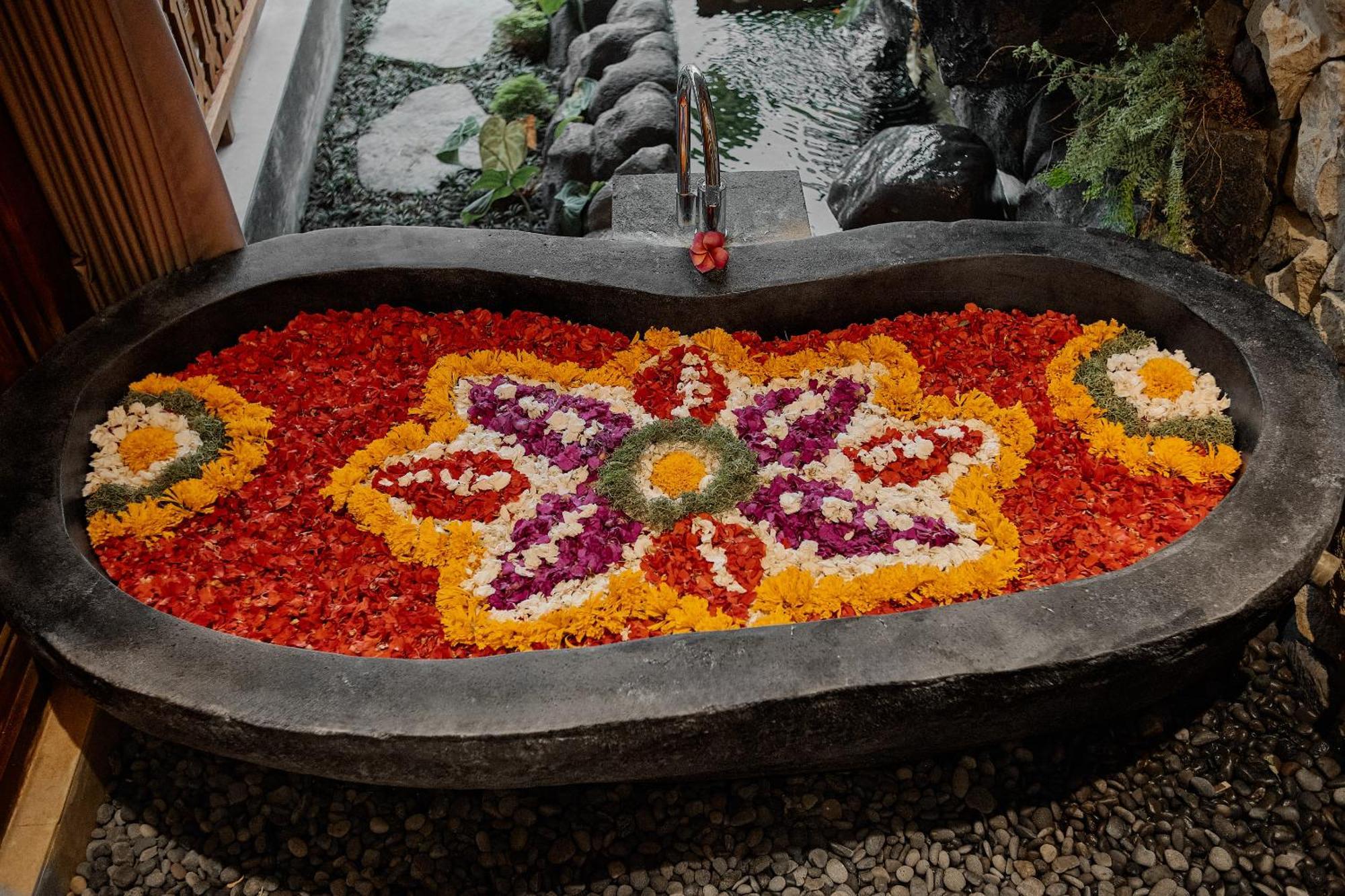 Ratni Ubud Villa Bagian luar foto